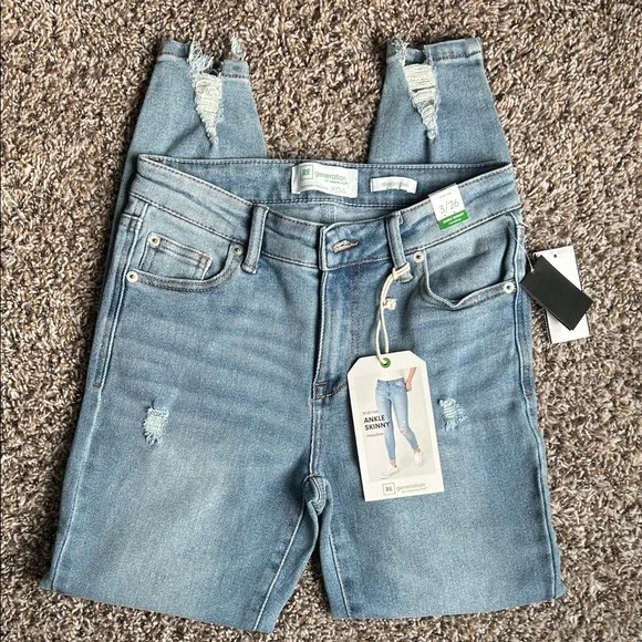 Generation Y Women's Light Blue Cropped Jeans - Picture 4 of 8